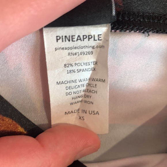 Red floral active wear set Pineapple Clothing - Picture 8 of 8